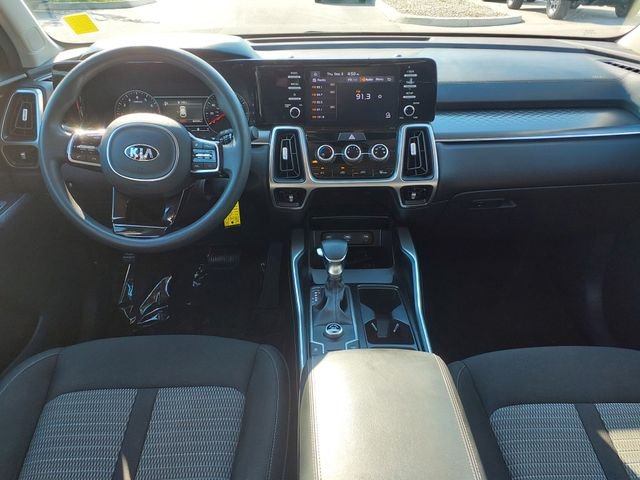 2021 Kia Sorento LX - Photo 10