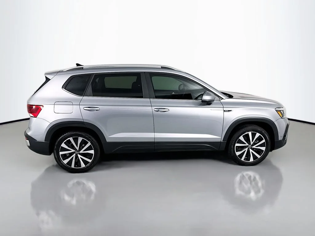 Used 2023 Pyrite Silver Metallic Volkswagen 1.5T SE image 8