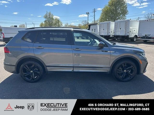 Used 2023 Gray Volkswagen 2.0T SE R-Line Black image 5