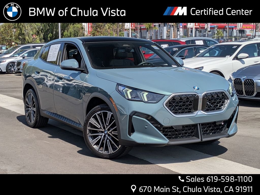 Used 2025 Green BMW xDrive28i image 1