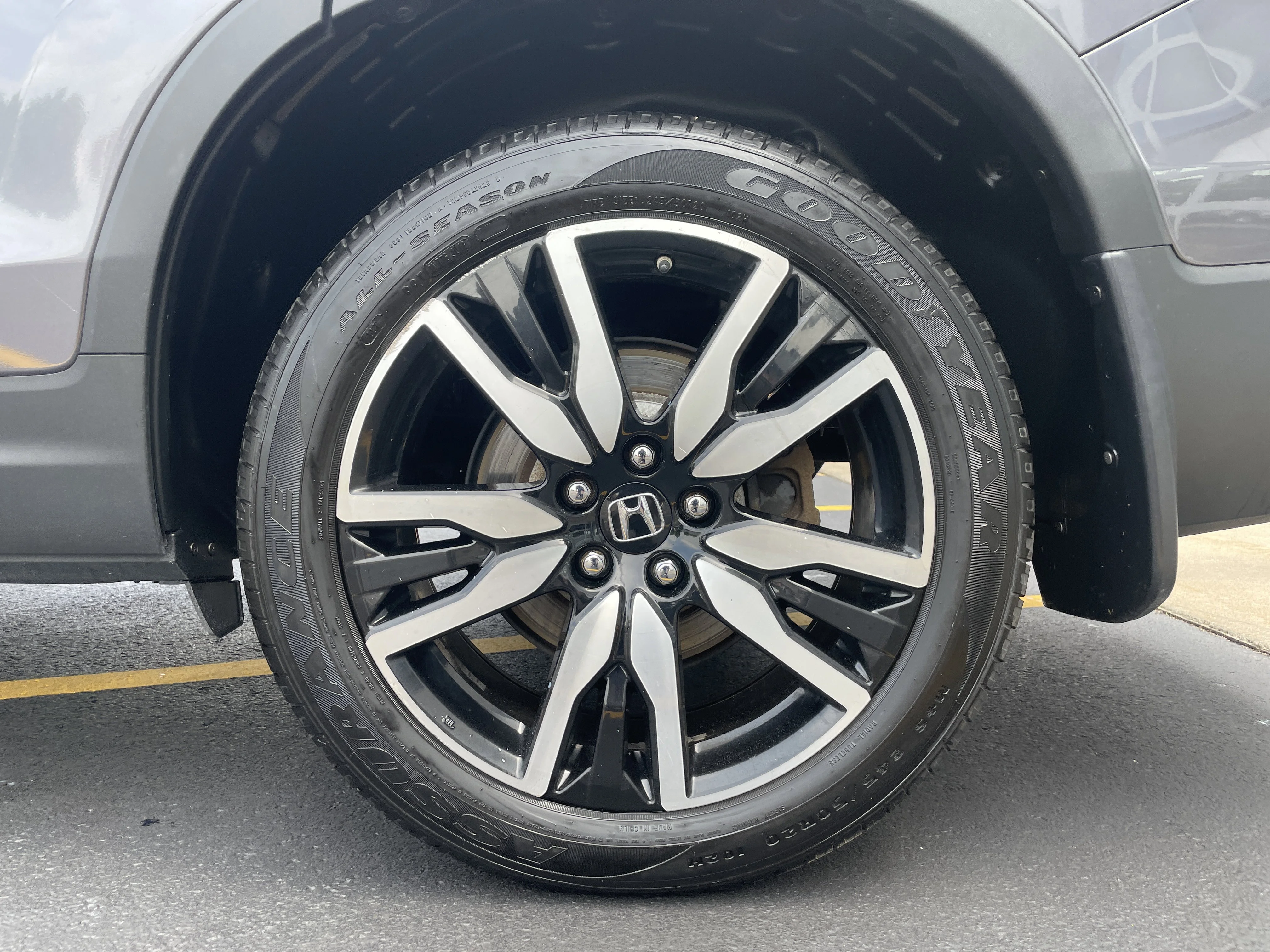 Used 2020 Gray Honda Touring 7-Passenger image 14