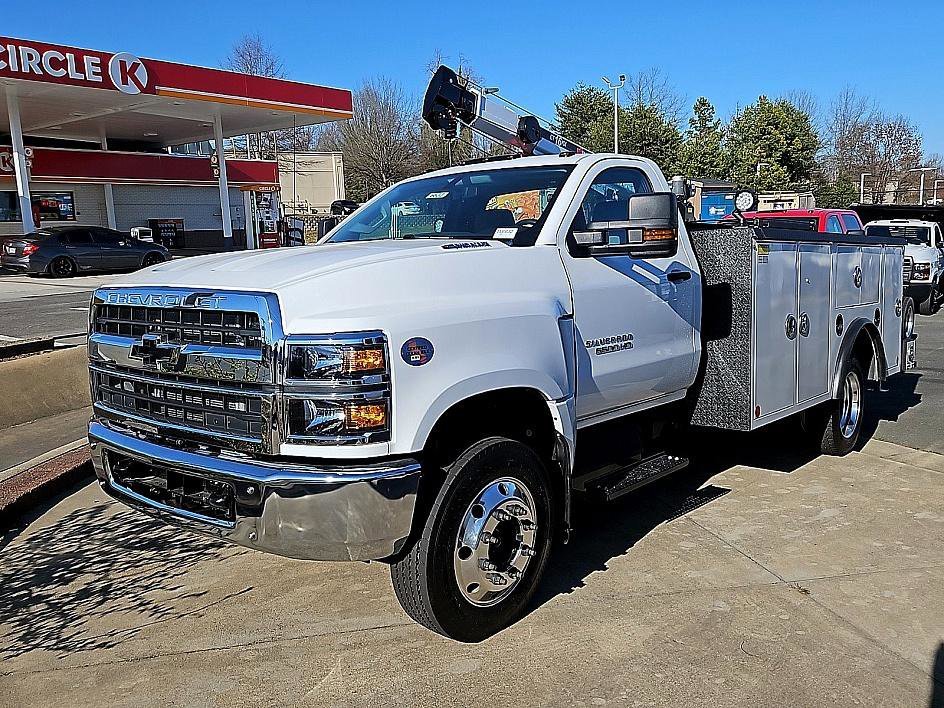 2024 Chevrolet Silverado HD Work Regular Cab 141" WB's photo