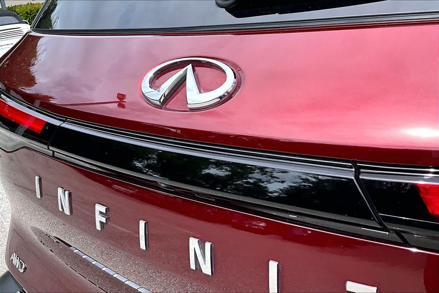 Used 2023 Deep Bordeaux INFINITI SENSORY image 30