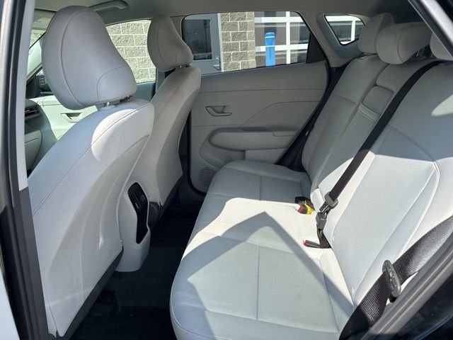 2025 Hyundai Kona SEL - Photo 30