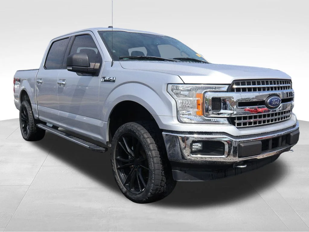 Used 2018 Ingot Silver Ford XLT image 9