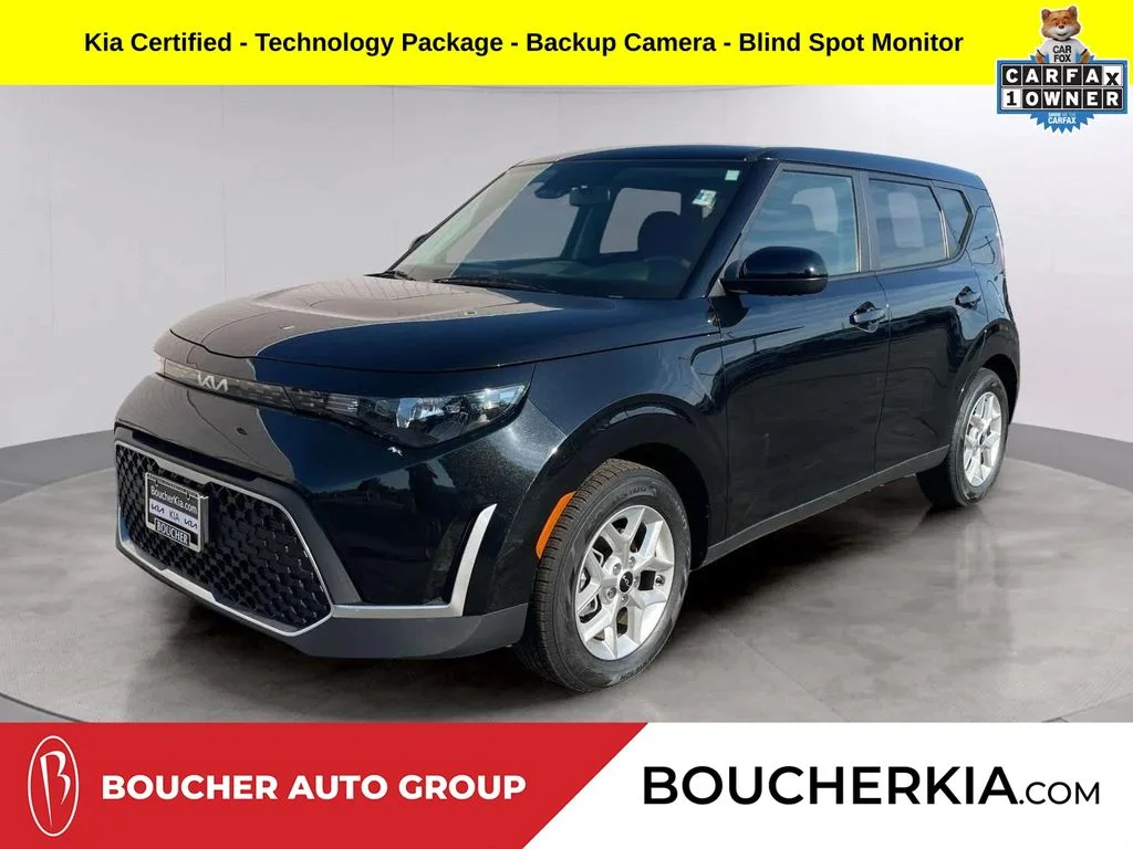Used 2023 Fusion Black Kia LX image 1