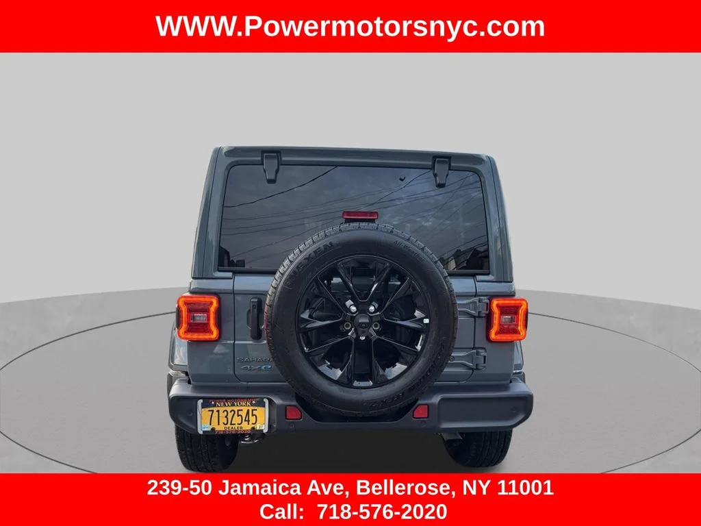 Used 2025 Gray Jeep Sahara 4xe image 9