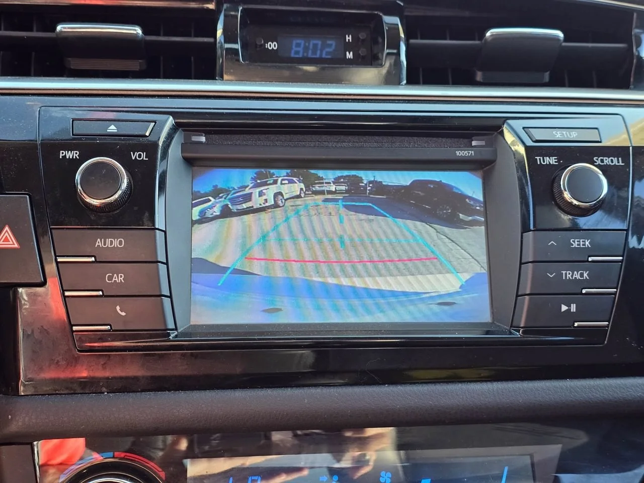 Used 2016 White Toyota L image 16