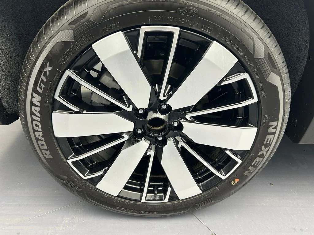 New 2026 Diamond White Mitsubishi SE image 46