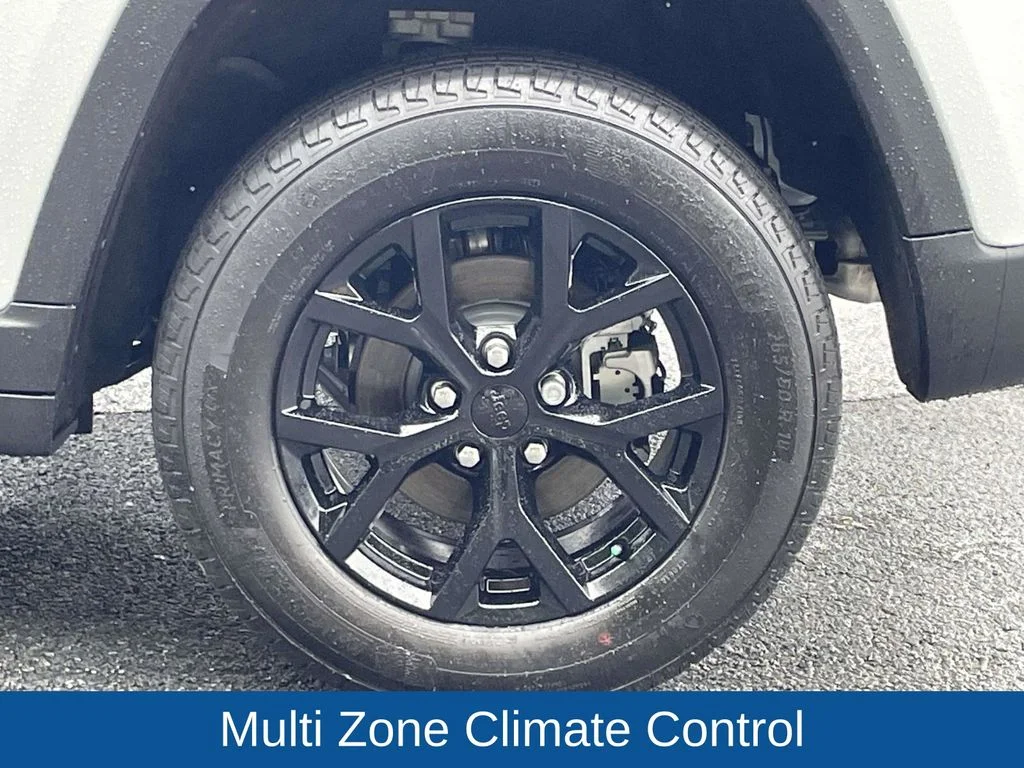 Used 2026 White Jeep Altitude image 13