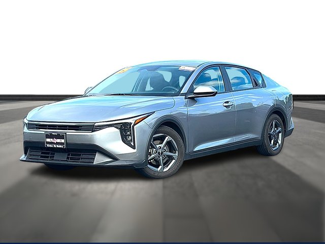Pre-Owned 2025 Kia K4 2L I-4 DOHC, D-CVVT variable valve control, regular unleaded, engine with 147HP FWD LXS