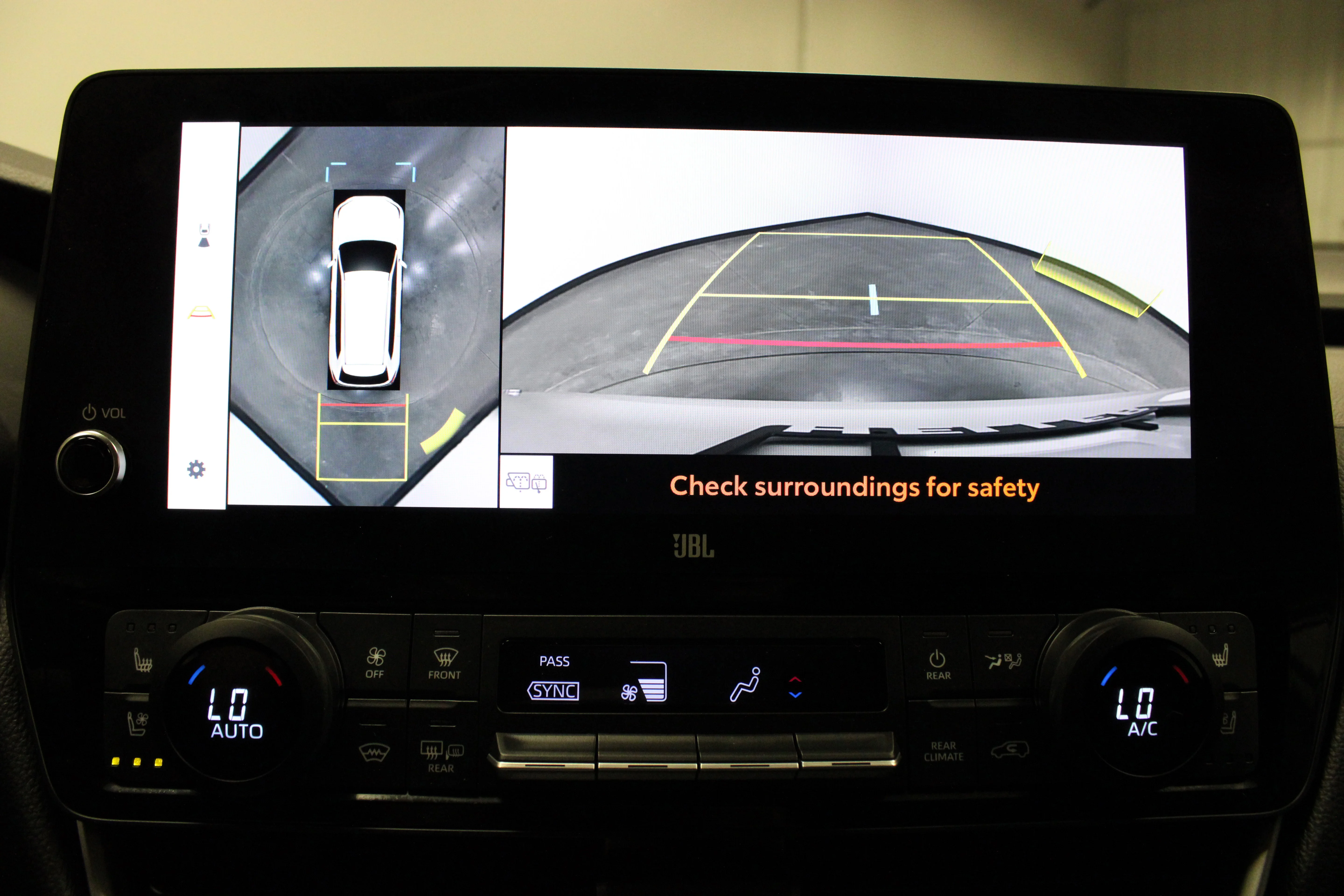 Used 2024 Pearl Toyota Platinum image 30