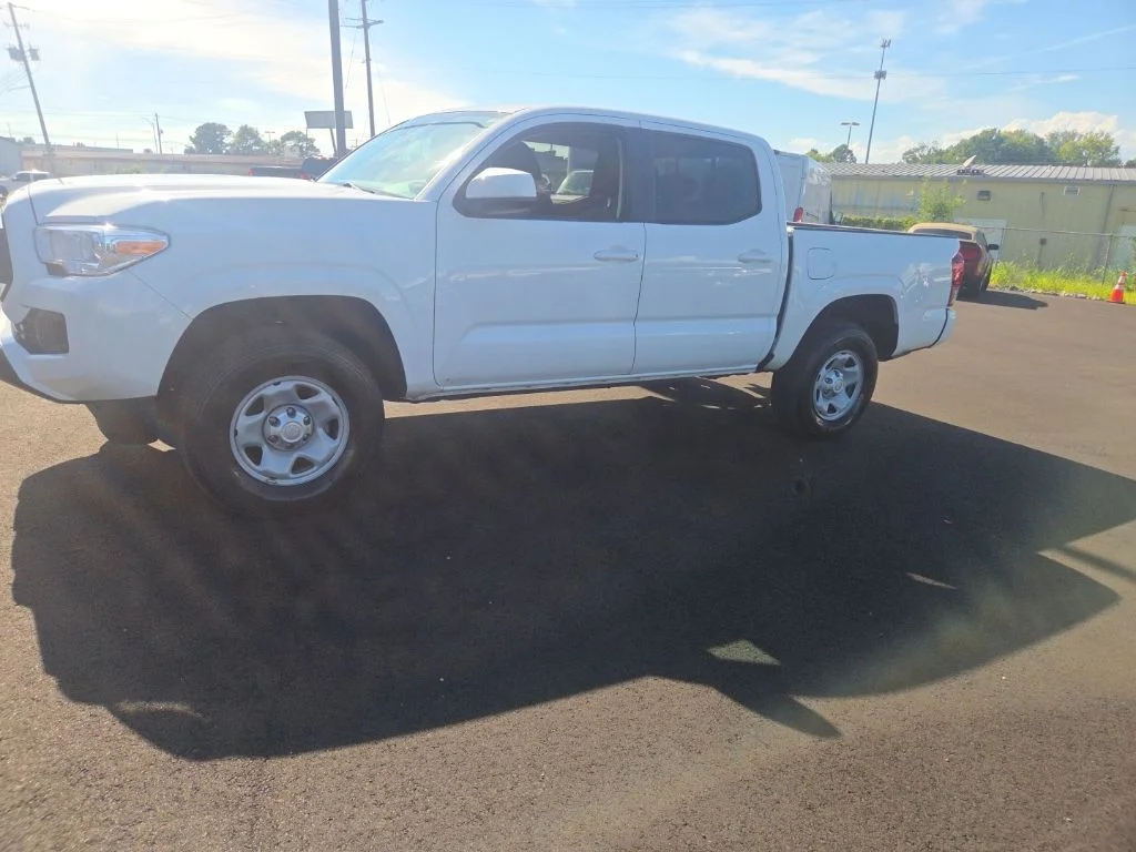 Used 2023 White Toyota SR image 5