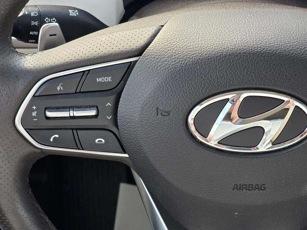 Used 2020 White Hyundai Limited image 17