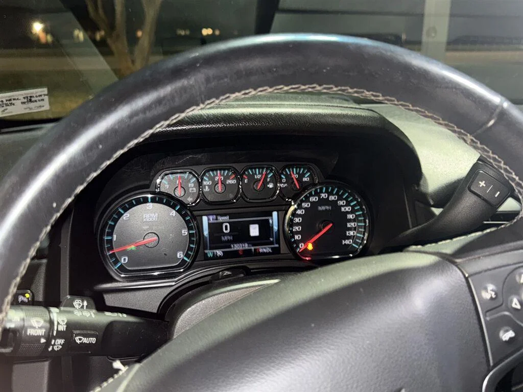 Used 2018 Blue Velvet Metallic Chevrolet LT image 6