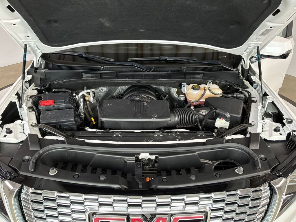 Used 2024 White GMC Denali image 35