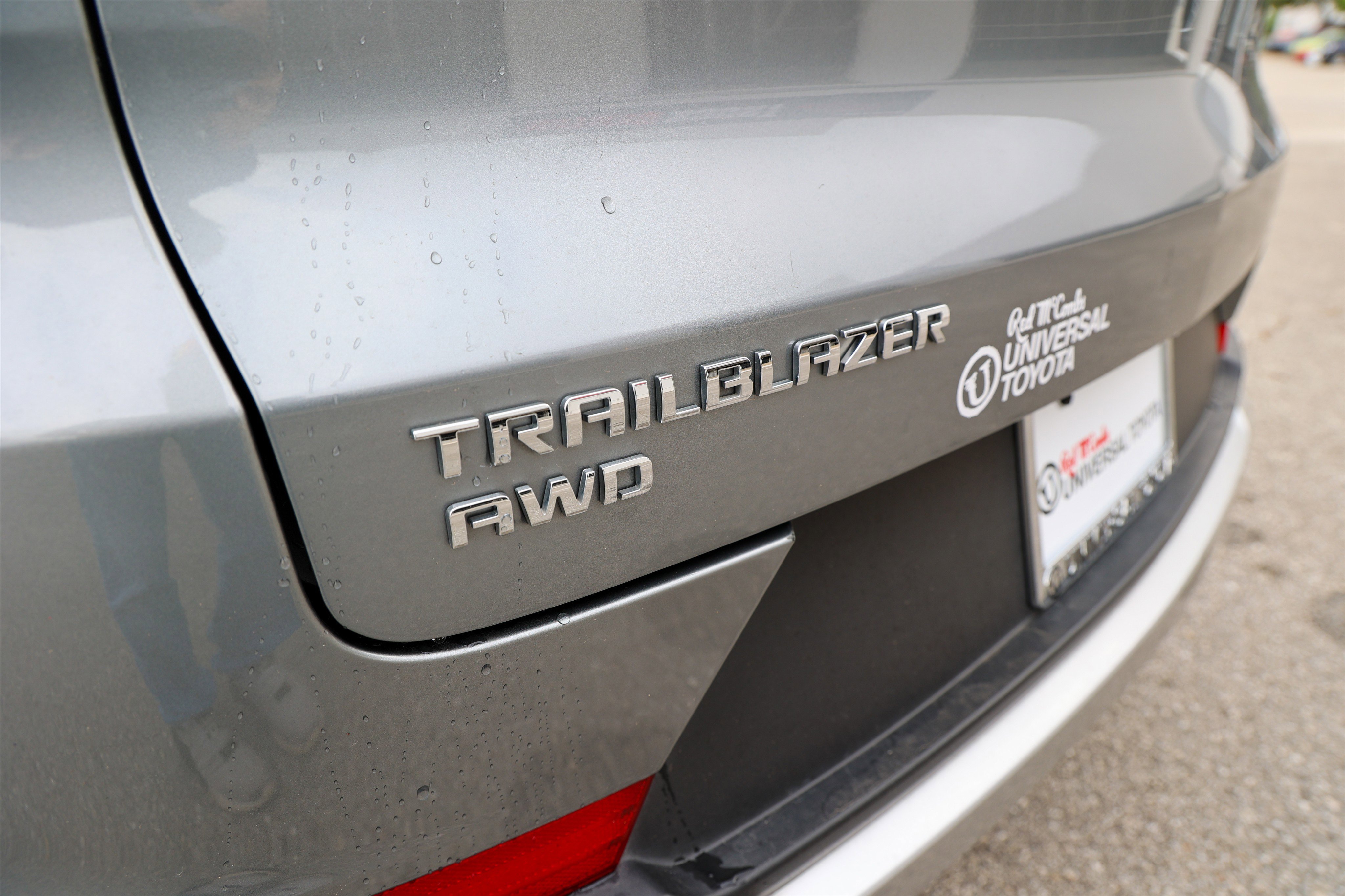 Used 2025 Sterling Gray Metallic Chevrolet LT image 11