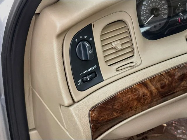 Used 2008 Tan Mercury GS image 10