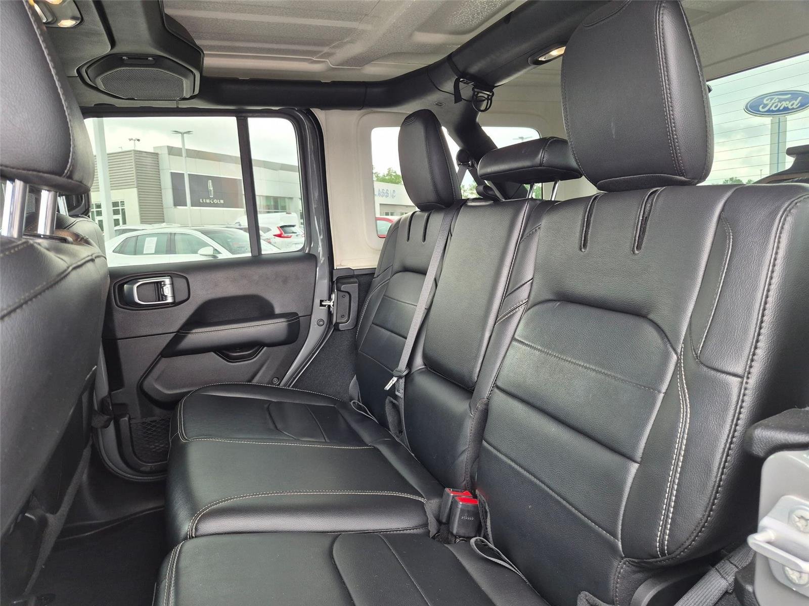 Used 2022 Sting-Gray Clearcoat Jeep Unlimited Sahara image 26