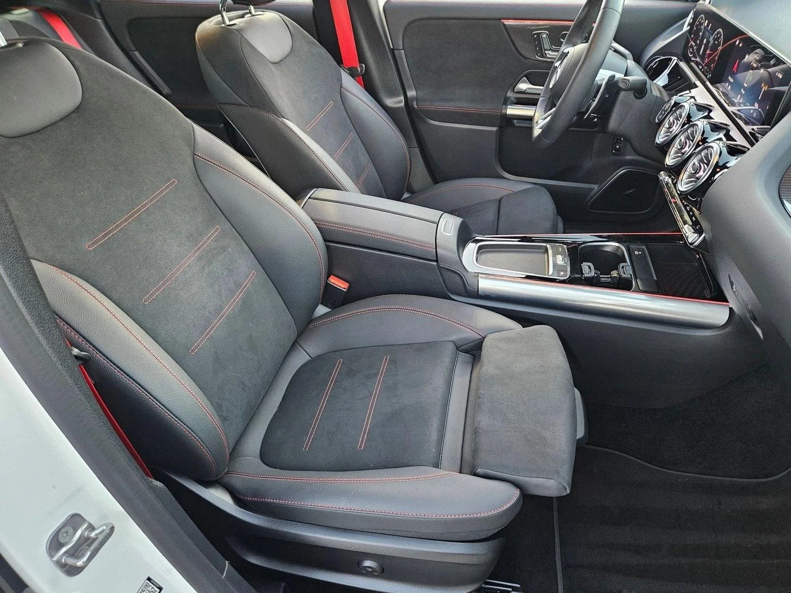 Used 2025 Polar White Mercedes-Benz AMG® GLA 35 image 20