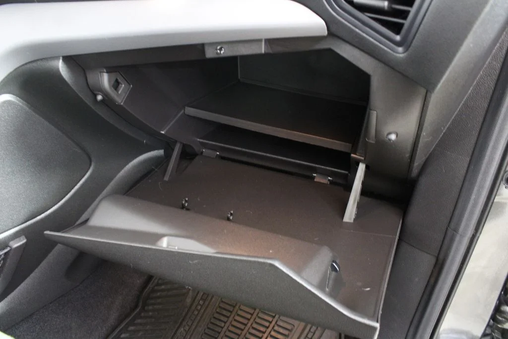 Used 2015 Gray Ford SE image 17
