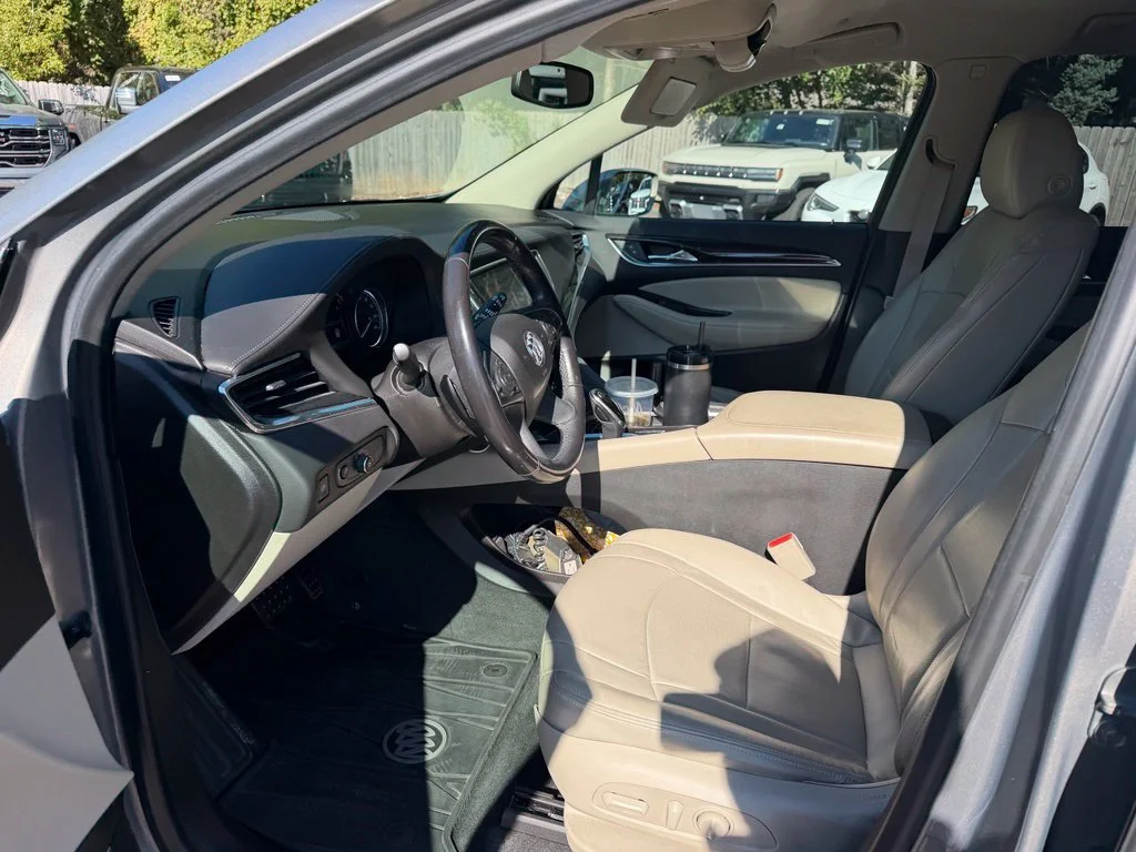 Used 2018 Includes Spectra Gray lower exterior accent color. Buick Essence image 9