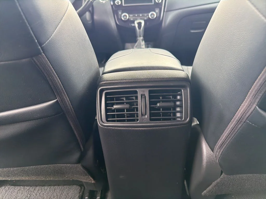 Used 2018 Gray Nissan SL image 18