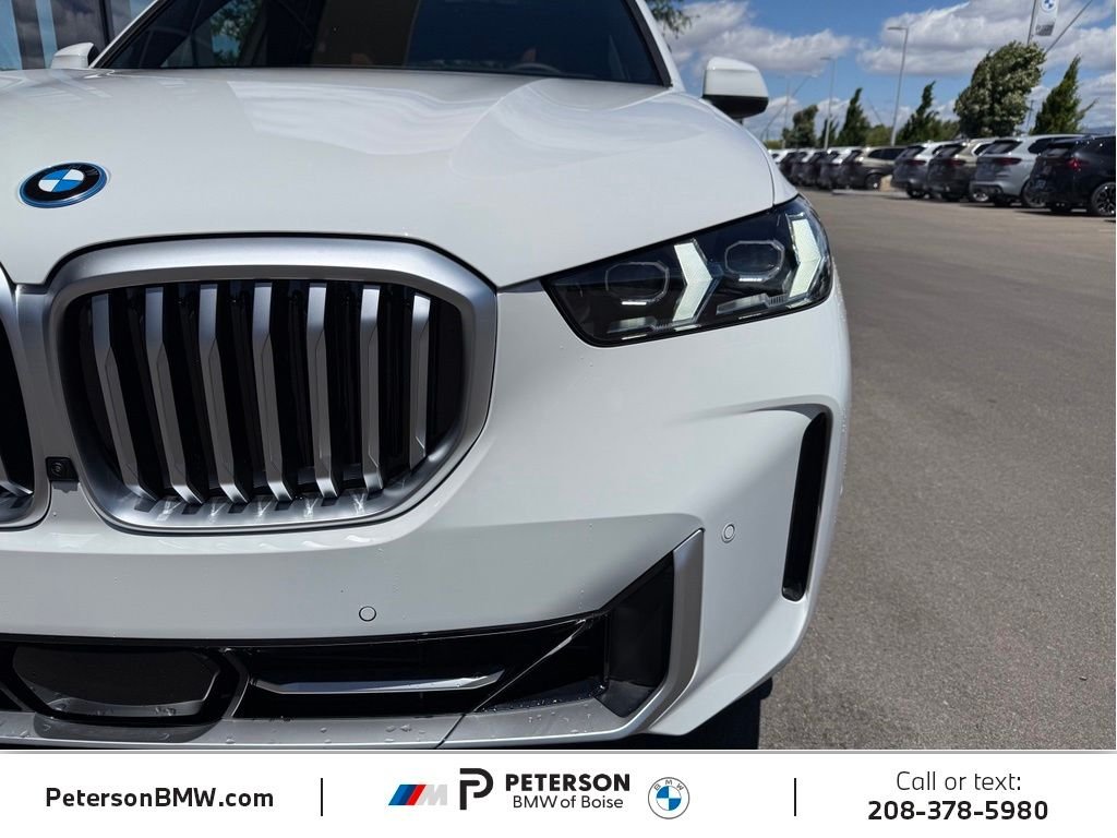 New 2026 Alpine White BMW xDrive50e image 41