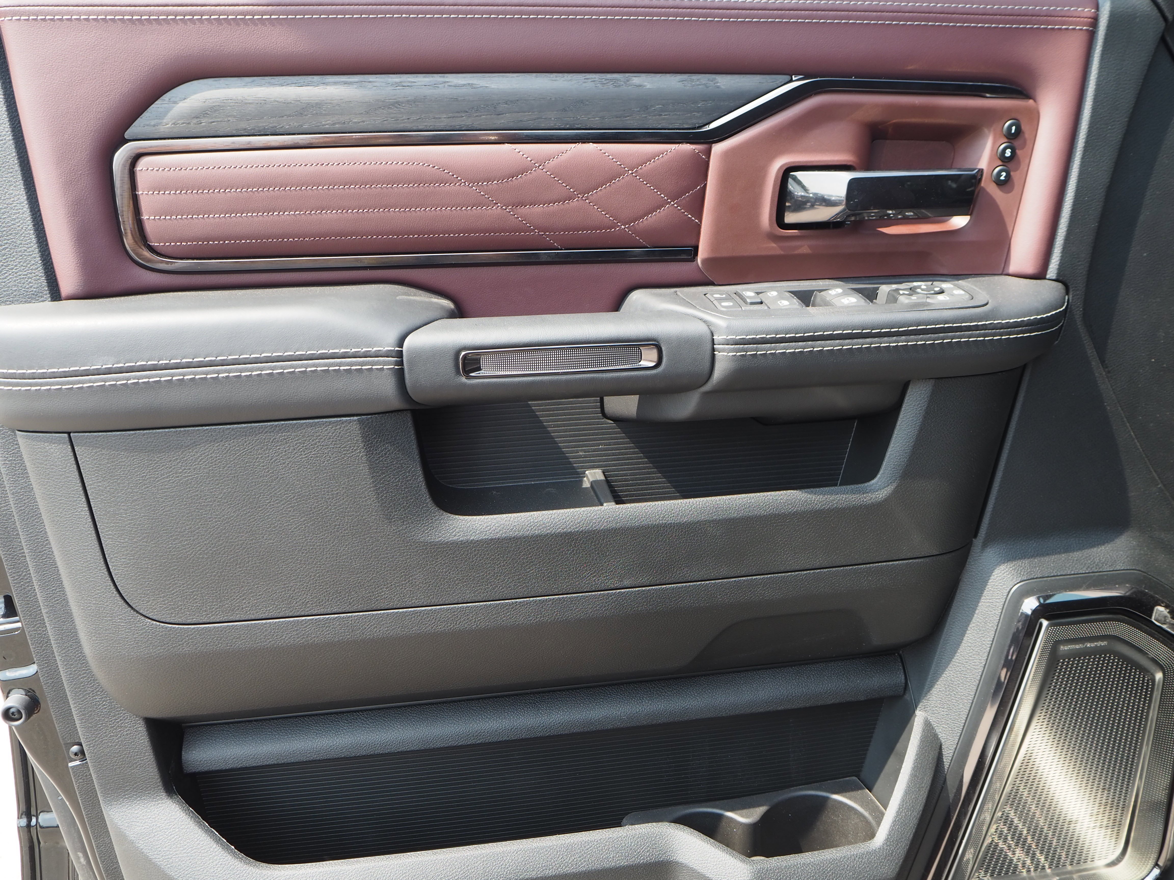 2025 RAM 2500 Limited - Photo 26