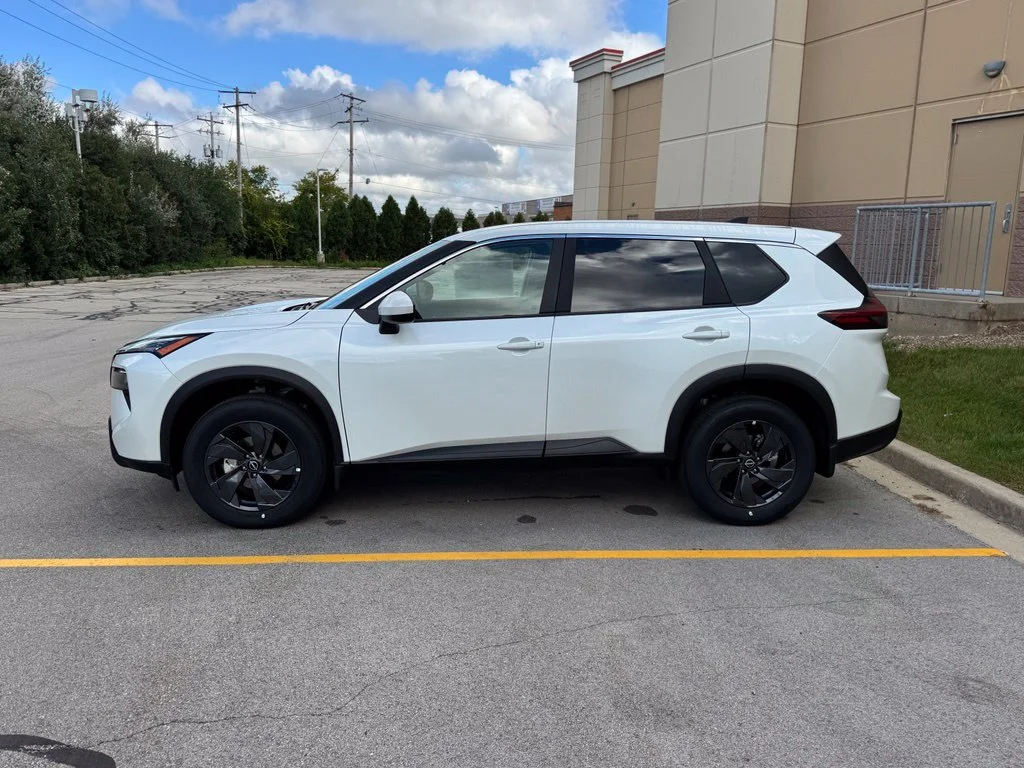 New 2027 White Nissan SV image 7