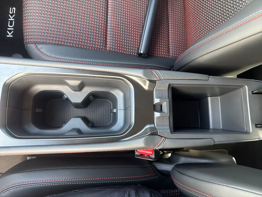 New 2026 Nissan Kicks SR 4D Sport Utility