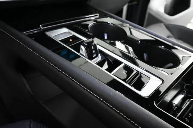 2026 Volkswagen Atlas Cross Sport SE w/Tech - Photo 39