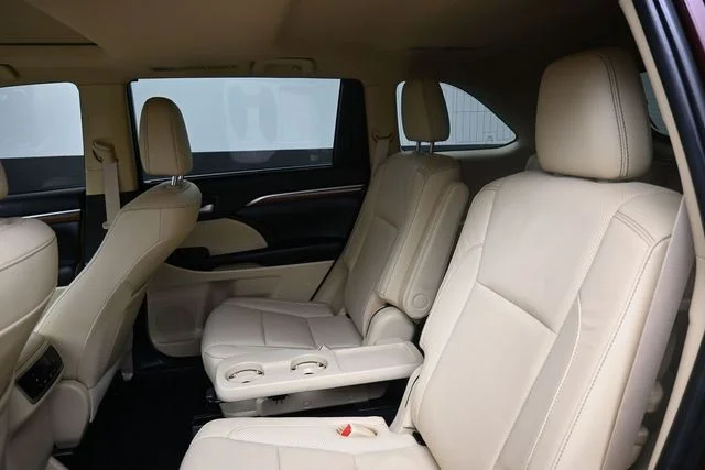 Used 2019 Red Toyota Limited image 18
