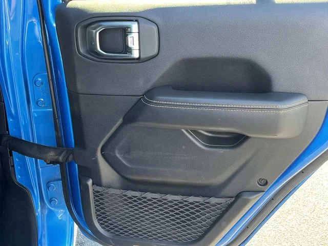 Used 2025 Blue Jeep Sahara image 20