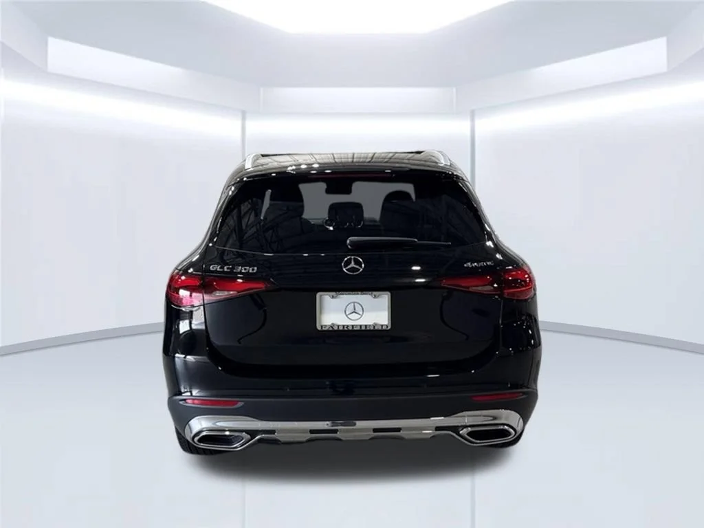 New 2026 Black Mercedes-Benz GLC 300 image 4