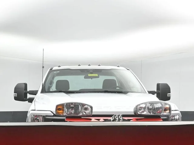 New 2026 Oxford White Ford XL image 2