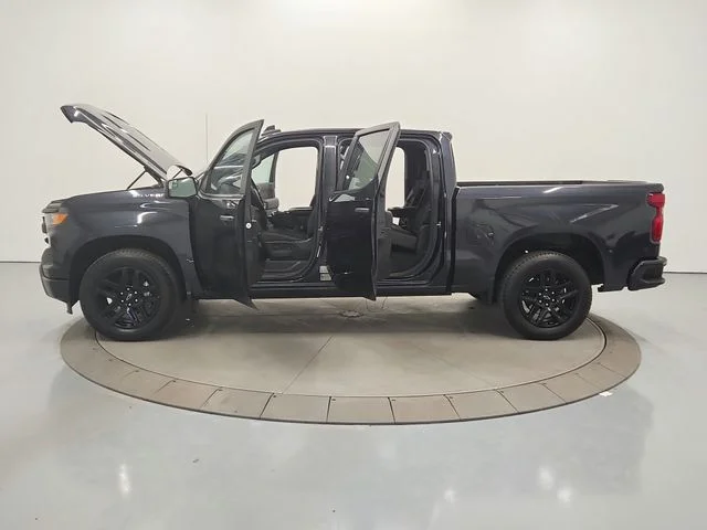 Used 2023 Gray Chevrolet Custom image 12