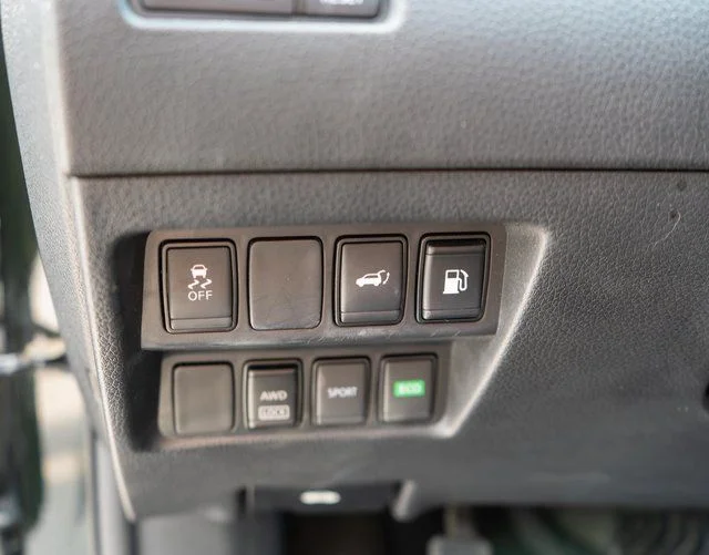 Used 2018 Midnight Pine Nissan SV image 21