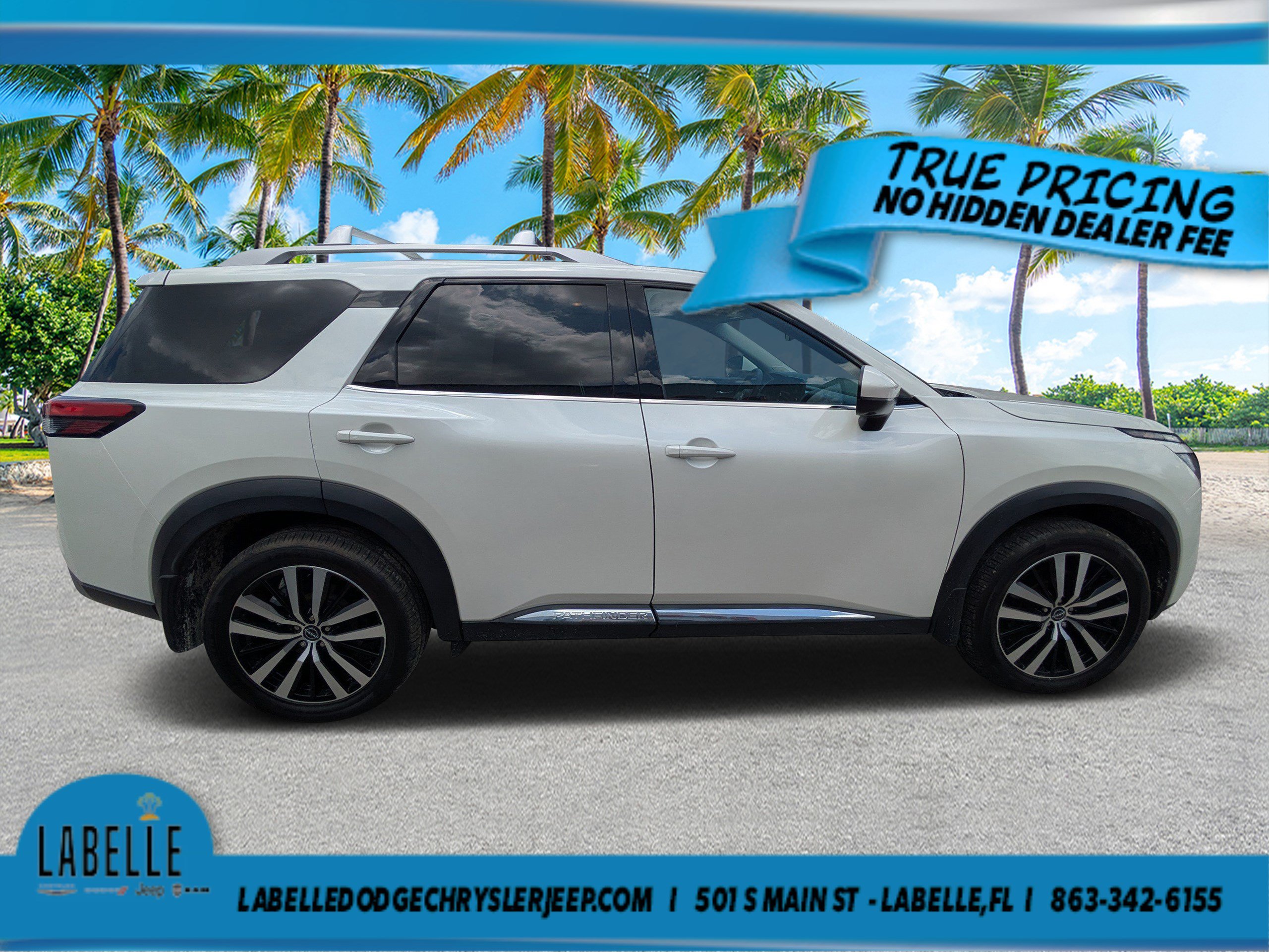Used 2023 Pearl White Tricoat Nissan Platinum image 2