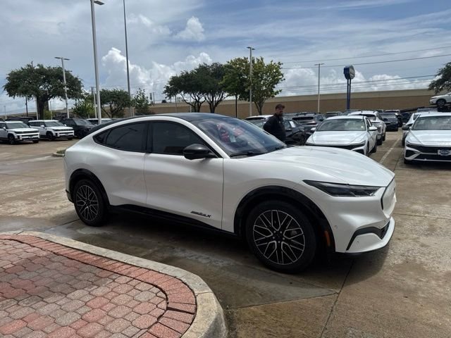 Used 2024 White Ford Premium image 11