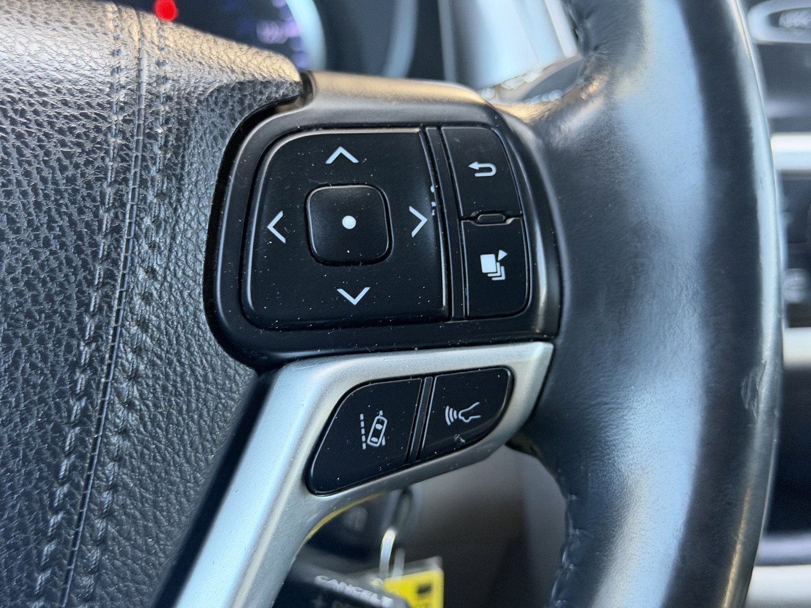 Used 2018 Predawn Gray Mica Toyota LE Plus image 20