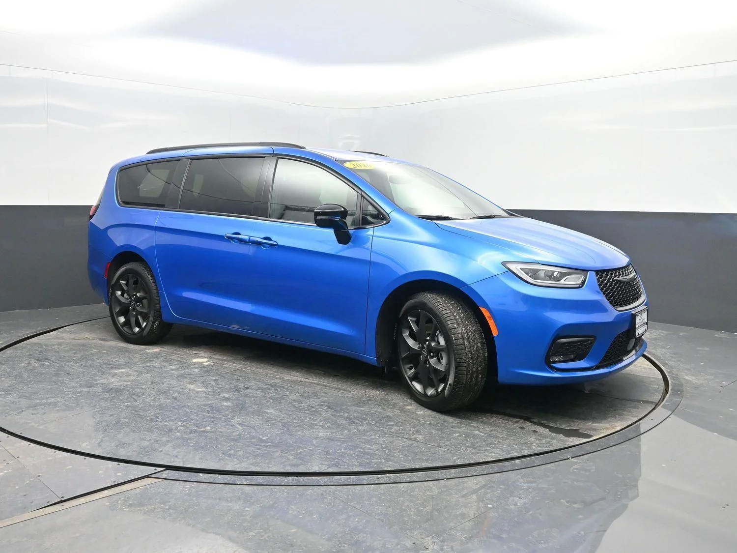 New 2026 Hydro Blue Pearl-Coat Exterior Paint Chrysler Select image 4
