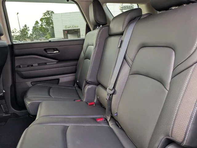 Used 2023 Gray Nissan SL image 16