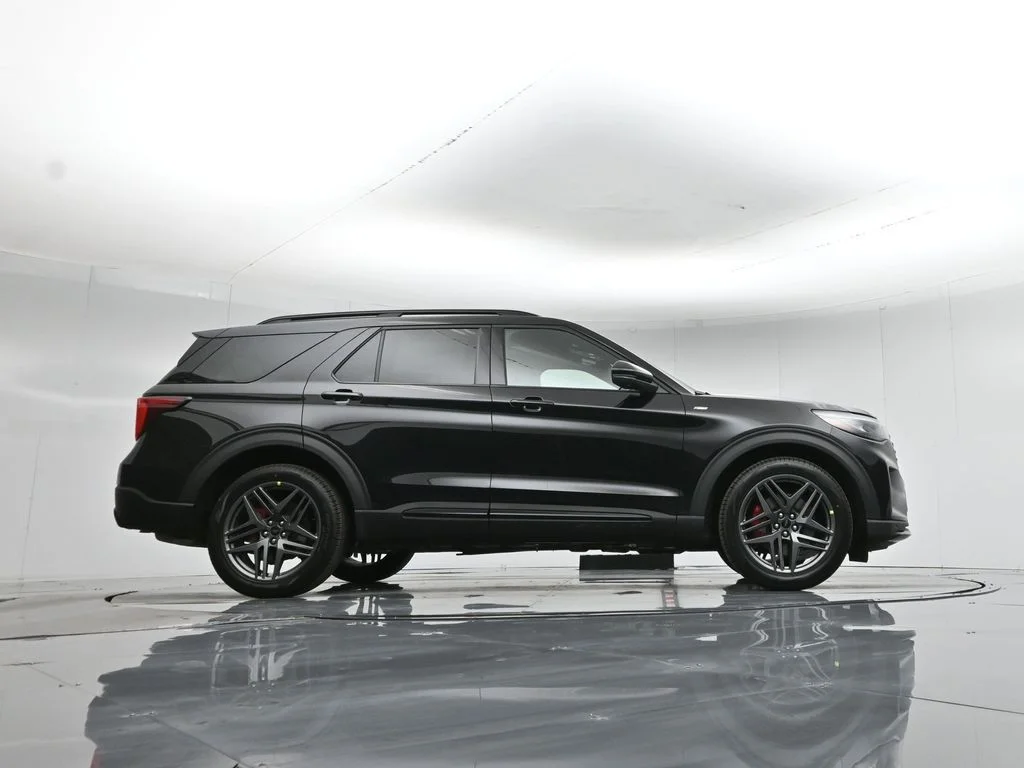New 2026 Agate Black Metallic Ford ST-Line image 47