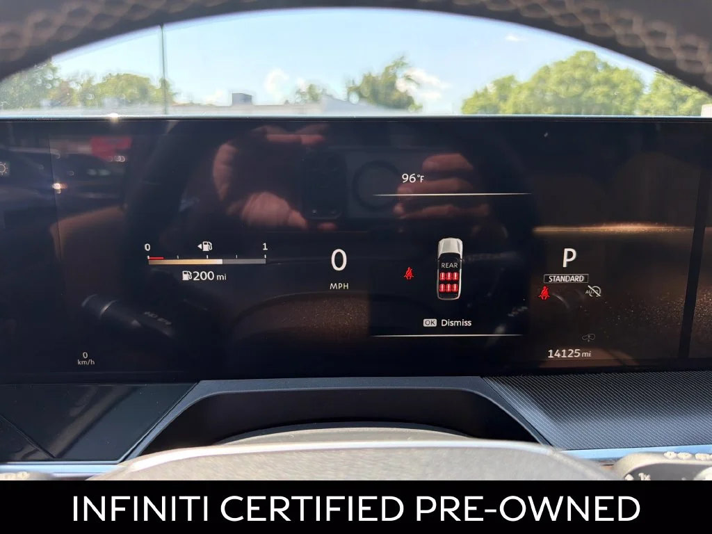 Certified Used 2025 Black Obsidian INFINITI LUXE image 4