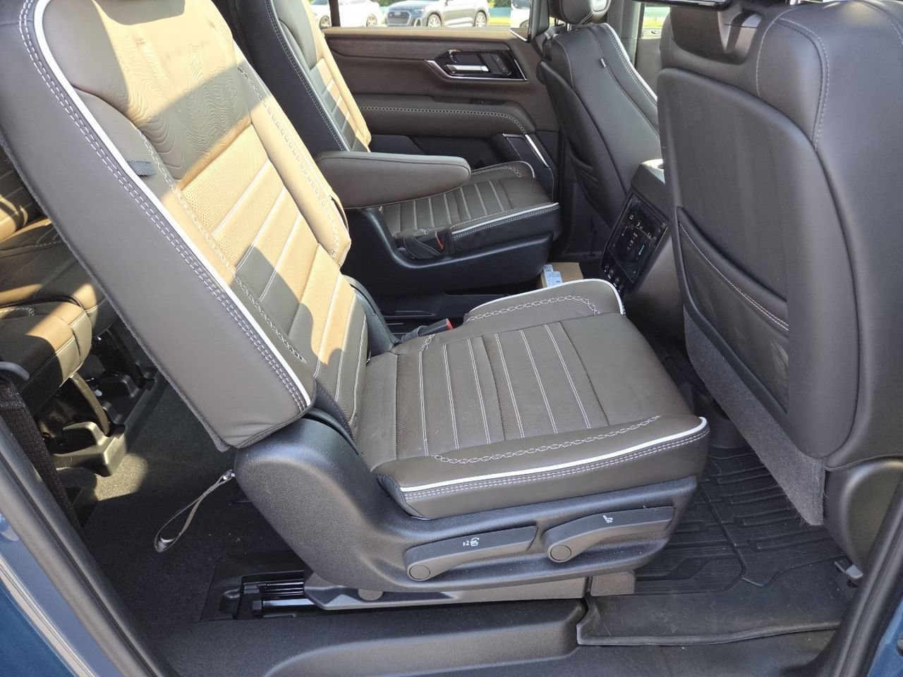 Used 2025 Downpour Metallic GMC Denali Ultimate image 30