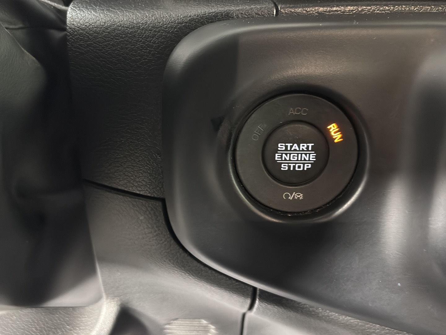 Used 2023 Sting-Gray Clearcoat Jeep Rubicon image 31