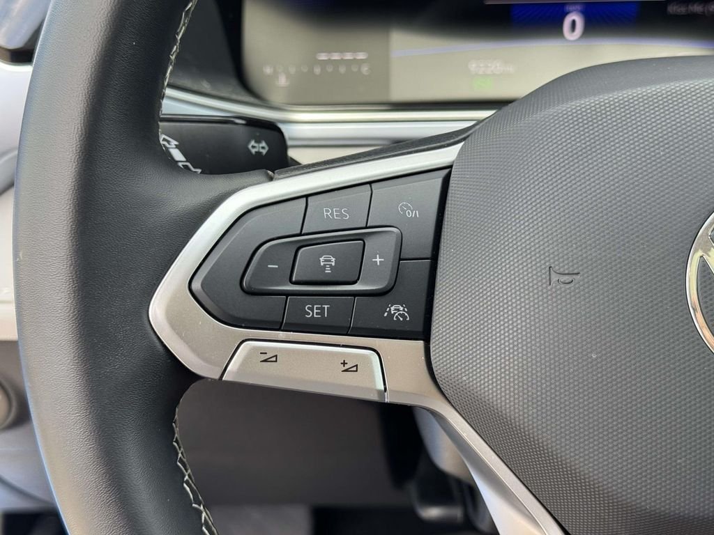 2025 Volkswagen Taos SE - Photo 23