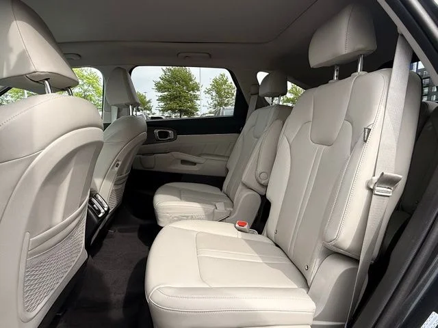 2025 Kia Sorento X-Line SX - Photo 18