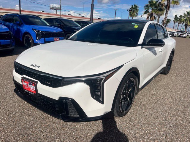 Used 2025 White Kia GT-Line image 5